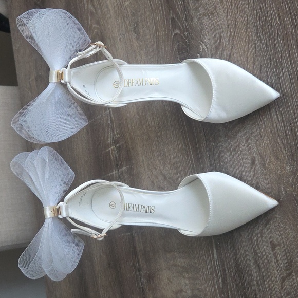 Dream Pairs Elegant Off White Cream Satin Ankle Strap Heels W/ Tulle Bows Size 6 - Picture 6 of 12